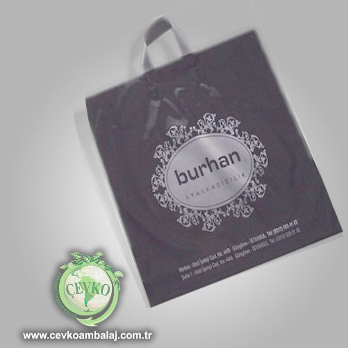 Farklı boyutlarda dayanıklı yumuşak saplı polietilen butik çantaları