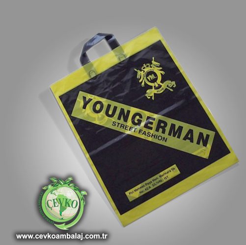 Farklı boyutlarda dayanıklı yumuşak saplı polietilen butik çantaları